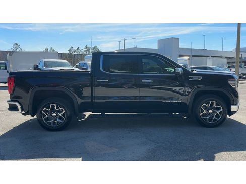 Certified 2023 GMC Sierra 1500 SLT w/ SLT Convenience Package image 9