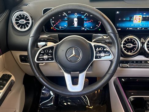 Used 2021 Mercedes-Benz GLB 250 image 15
