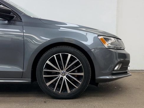 Used 2016 Volkswagen Jetta Sport image 18
