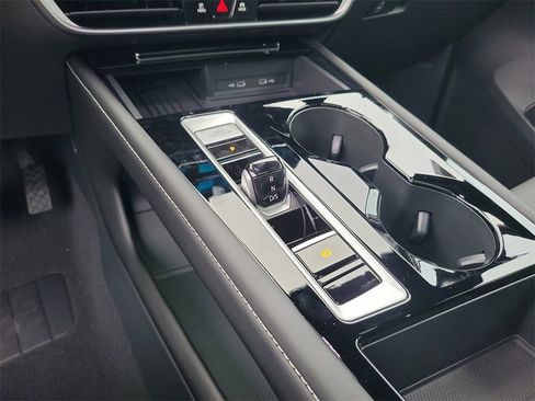 New 2026 Volkswagen Atlas Cross Sport SE image 10