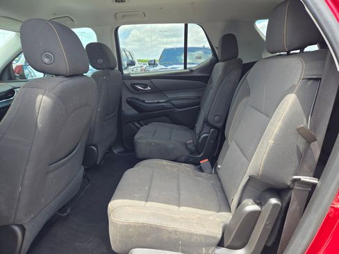Used 2020 Chevrolet Traverse LT FWD image 13