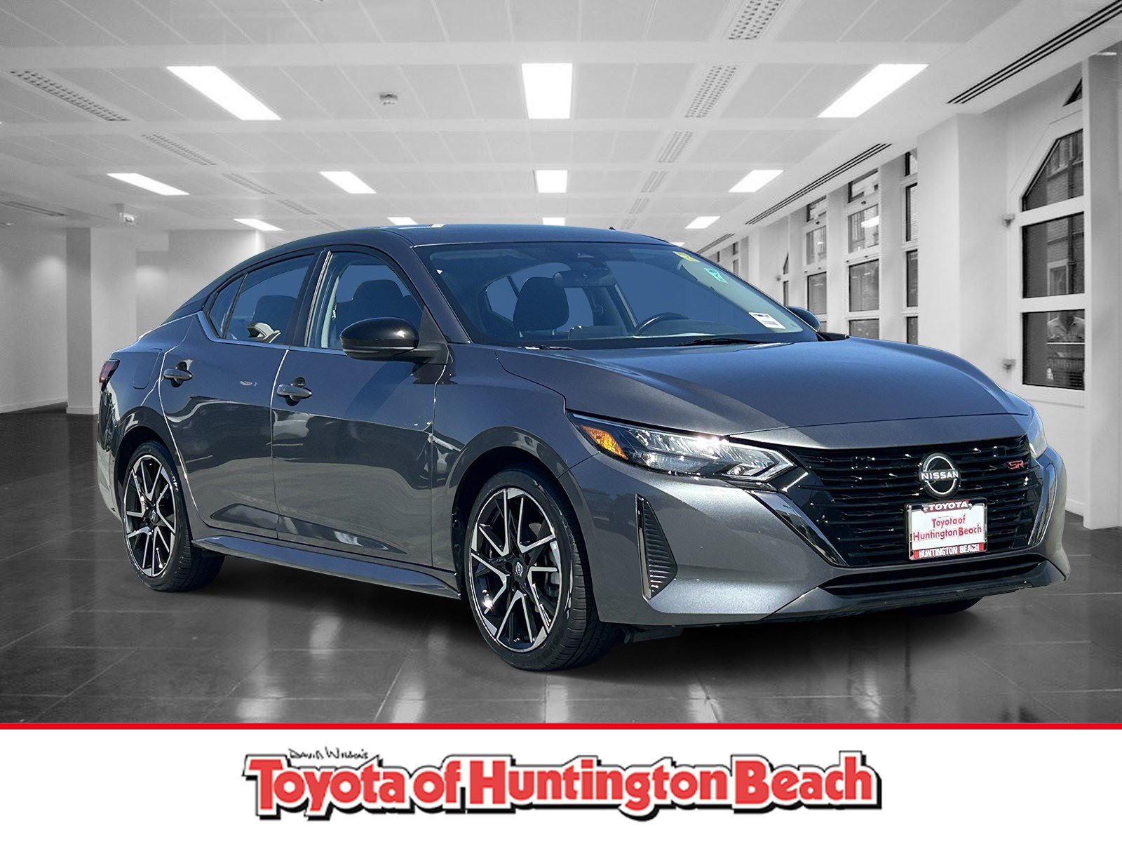 Used 2025 Nissan Sentra SR FWD image 1