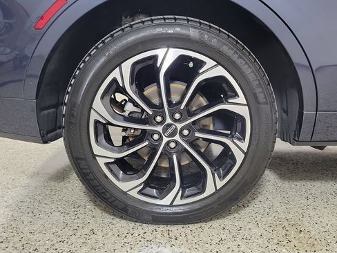 Certified 2024 Lincoln Nautilus Reserve AWD/4WD image 5