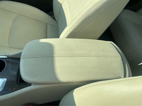 Used 2024 Chevrolet Malibu LT image 36