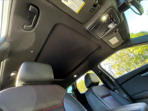 Used 2023 Chevrolet Blazer RS w/ Enhanced Convenience Package image 13