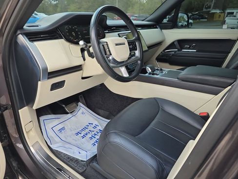 Used 2022 Land Rover Range Rover SE AWD/4WD image 11
