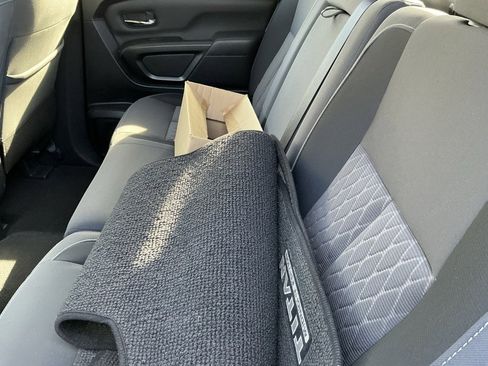 Used 2024 Nissan Titan SV image 7