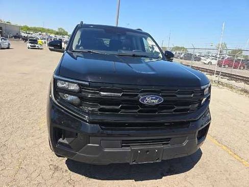 Used 2025 Ford Expedition Max Active AWD/4WD image 2