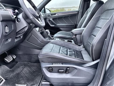 Used 2024 Volkswagen Tiguan SEL R-Line image 18