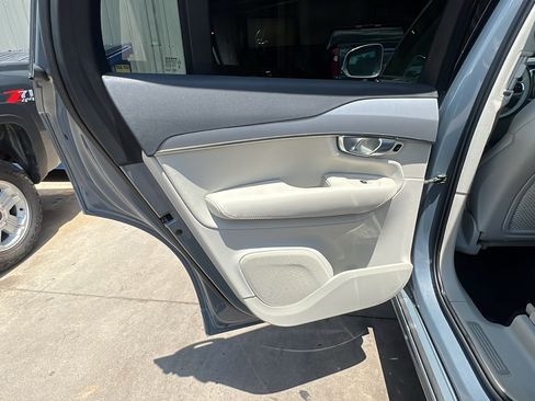 Used 2023 Volvo XC90 B5 Core AWD/4WD image 15