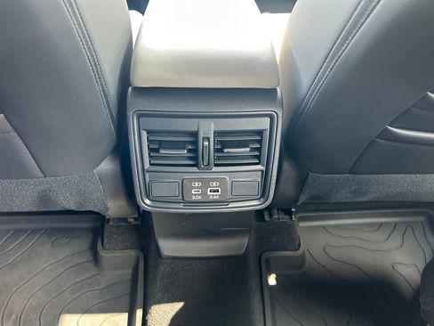 Used 2026 Subaru Forester Premium AWD/4WD image 29