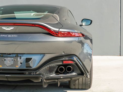 Used 2019 Aston Martin V8 Vantage Coupe image 45