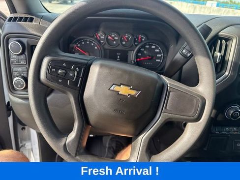 Used 2025 Chevrolet Silverado 1500 Custom AWD/4WD image 5