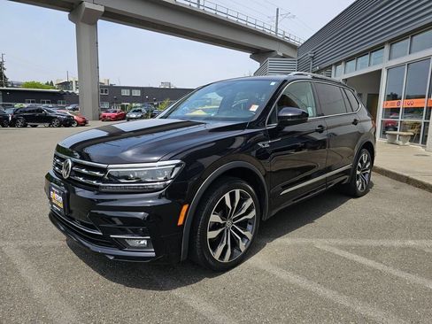 Used 2021 Volkswagen Tiguan SEL Premium R-Line w/ 3rd Row Seat Package AWD/4WD image 4
