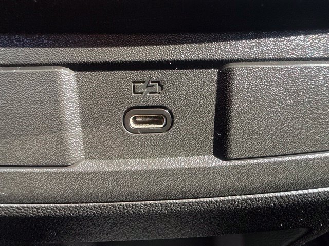 Used 2023 Chevrolet Colorado LT w/ LT Convenience Package AWD/4WD image 18