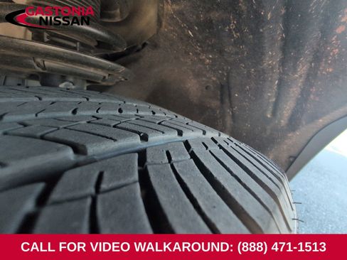 Used 2023 Ford Explorer XLT w/ Equipment Group 202A RWD image 7