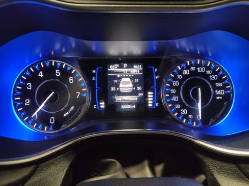 Used 2016 Chrysler 200 Limited image 23