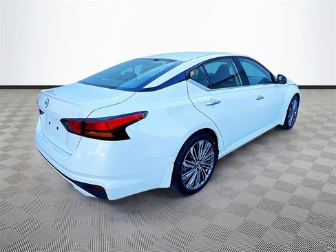 New 2025 Nissan Altima 2.5 SL image 7