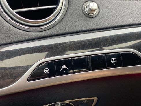Used 2020 Mercedes-Benz S 560 4MATIC Sedan image 17