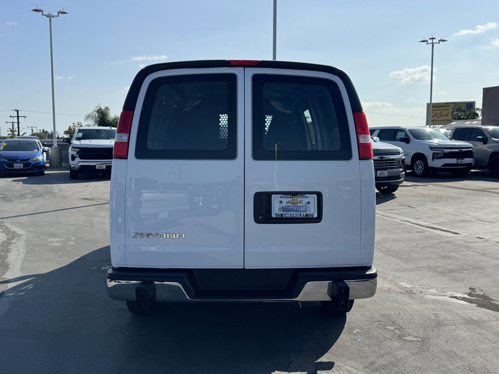 Used 2025 GMC Savana 2500 w/ Driver Convenience Package RWD image 3