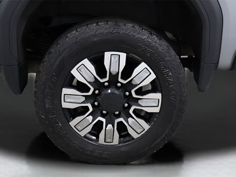 Used 2024 GMC Sierra 2500 Denali w/ Technology Package image 35