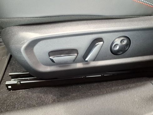 New 2026 Nissan Sentra SR image 25