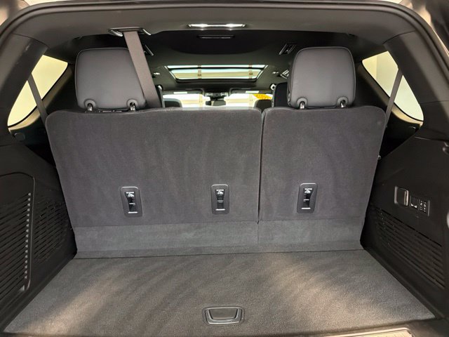 Used 2025 GMC Yukon Denali w/ Sun & Power Step Package AWD/4WD image 23