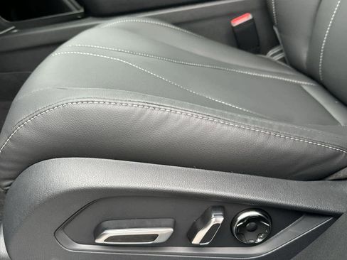 New 2026 Acura RDX SH-AWD image 13