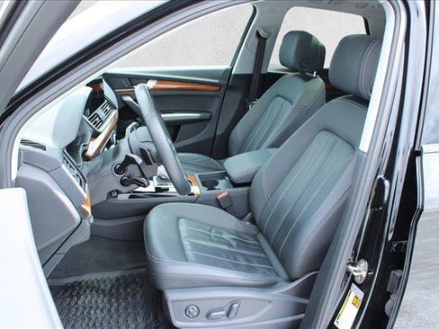 Used 2023 Audi Q5 2.0T Premium Plus AWD/4WD image 18