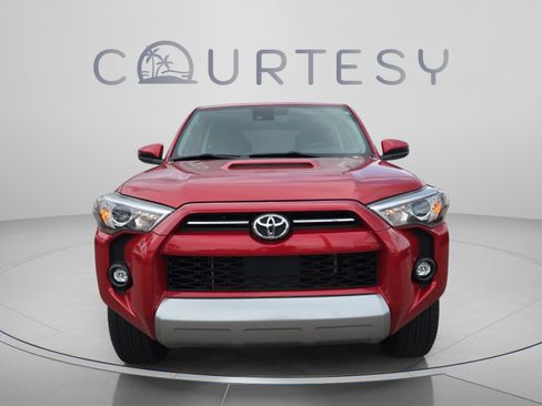 Certified 2024 Toyota 4Runner TRD Off-Road AWD/4WD image 8