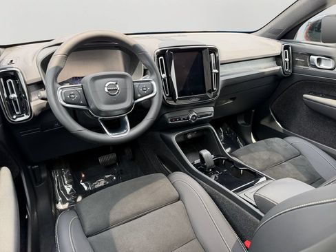 Certified 2023 Volvo C40 P8 Recharge Ultimate AWD/4WD image 13
