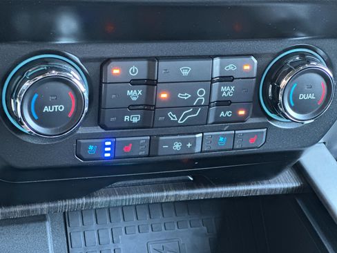 Certified 2020 Ford F350 Lariat w/ Lariat Ultimate Package image 20