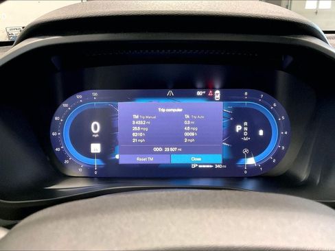 Used 2023 Volvo XC40 B5 Ultimate w/ Protection Package Premier AWD/4WD image 14