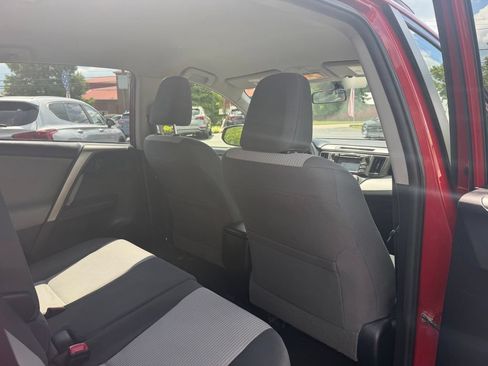 Used 2015 Toyota RAV4 LE FWD image 24