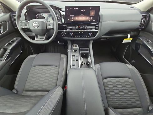 New 2026 Nissan Pathfinder SV FWD image 20