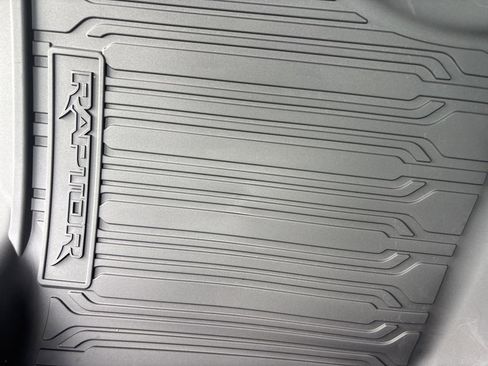 Used 2022 Ford Explorer Limited w/ Equipment Group 301A image 15