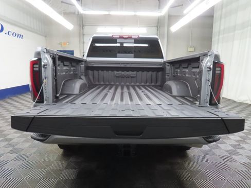 Used 2025 GMC Sierra 2500 AT4 w/ AT4 Premium Plus Package AWD/4WD image 42
