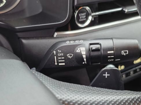 Used 2024 Mitsubishi Outlander ES FWD image 32