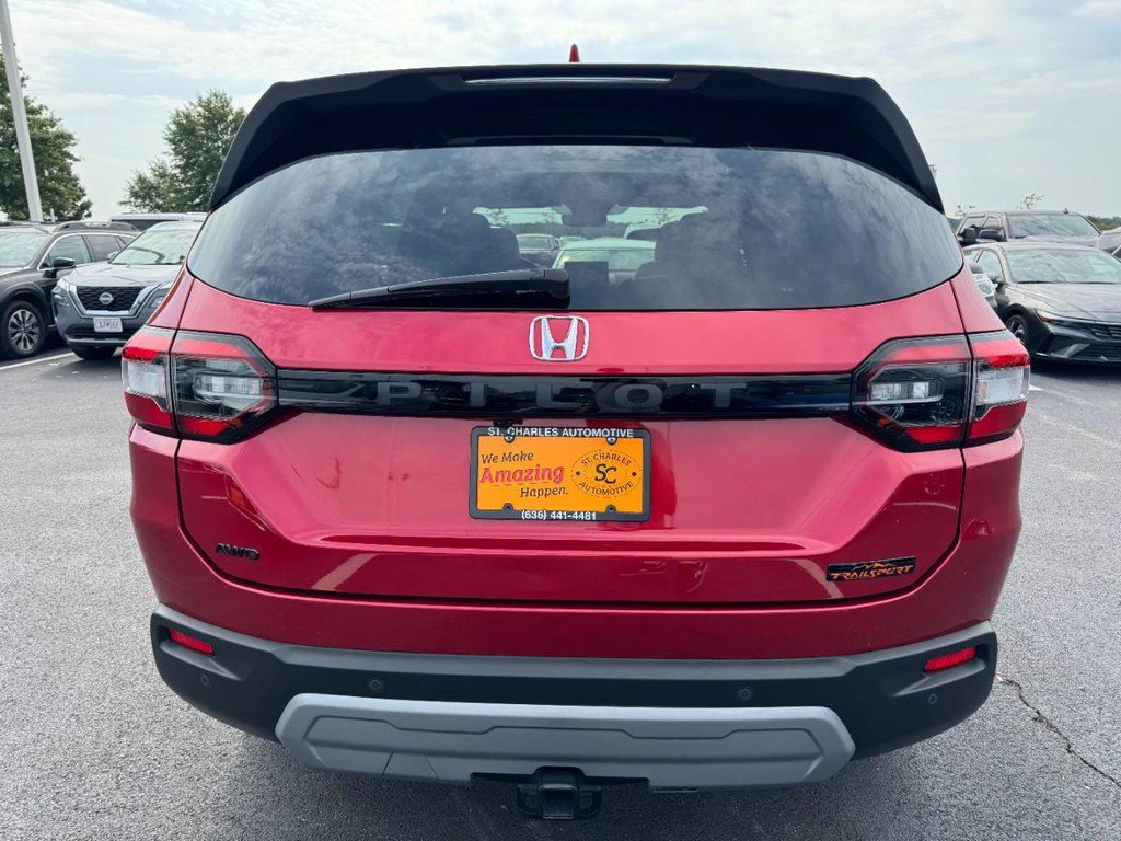 Used 2023 Honda Pilot TrailSport image 4