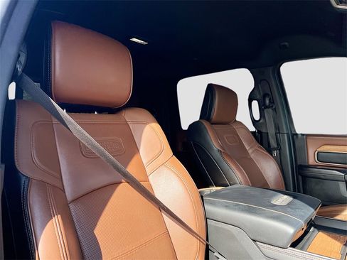 Used 2023 RAM 3500 Limited image 28