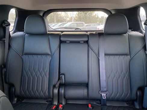 New 2026 Mitsubishi Outlander SEL image 11