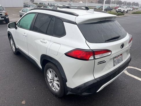 Used 2023 Toyota Corolla Cross LE image 7