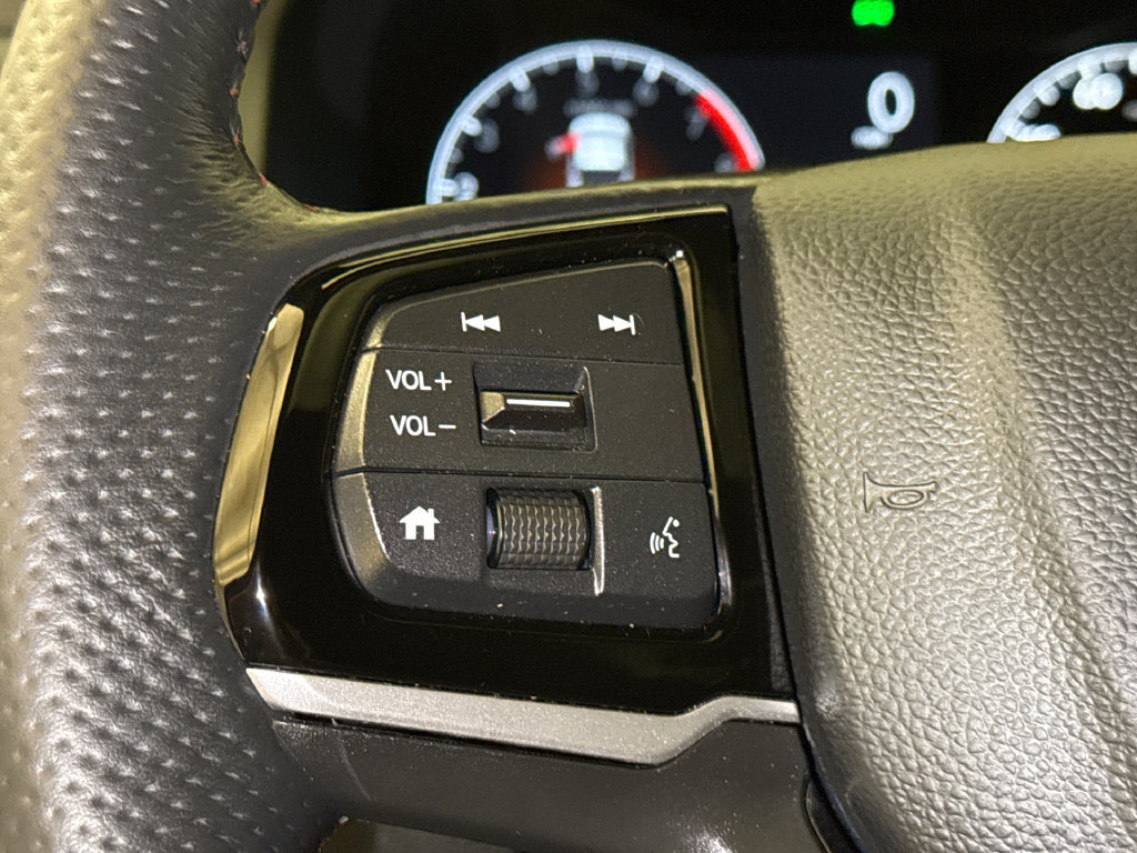 Certified 2025 Honda Ridgeline Black Edition image 33