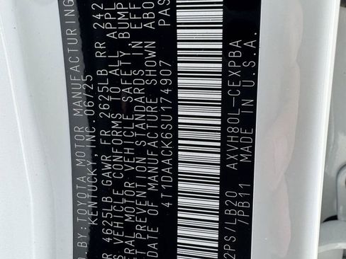 Used 2025 Toyota Camry XSE w/ Premium Package FWD image 34