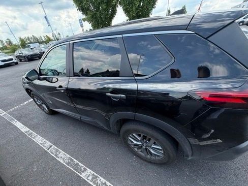 Used 2023 Nissan Rogue S AWD/4WD image 12