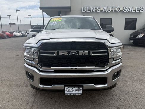 Used 2022 RAM 2500 Tradesman w/ Chrome Appearance Group AWD/4WD image 3