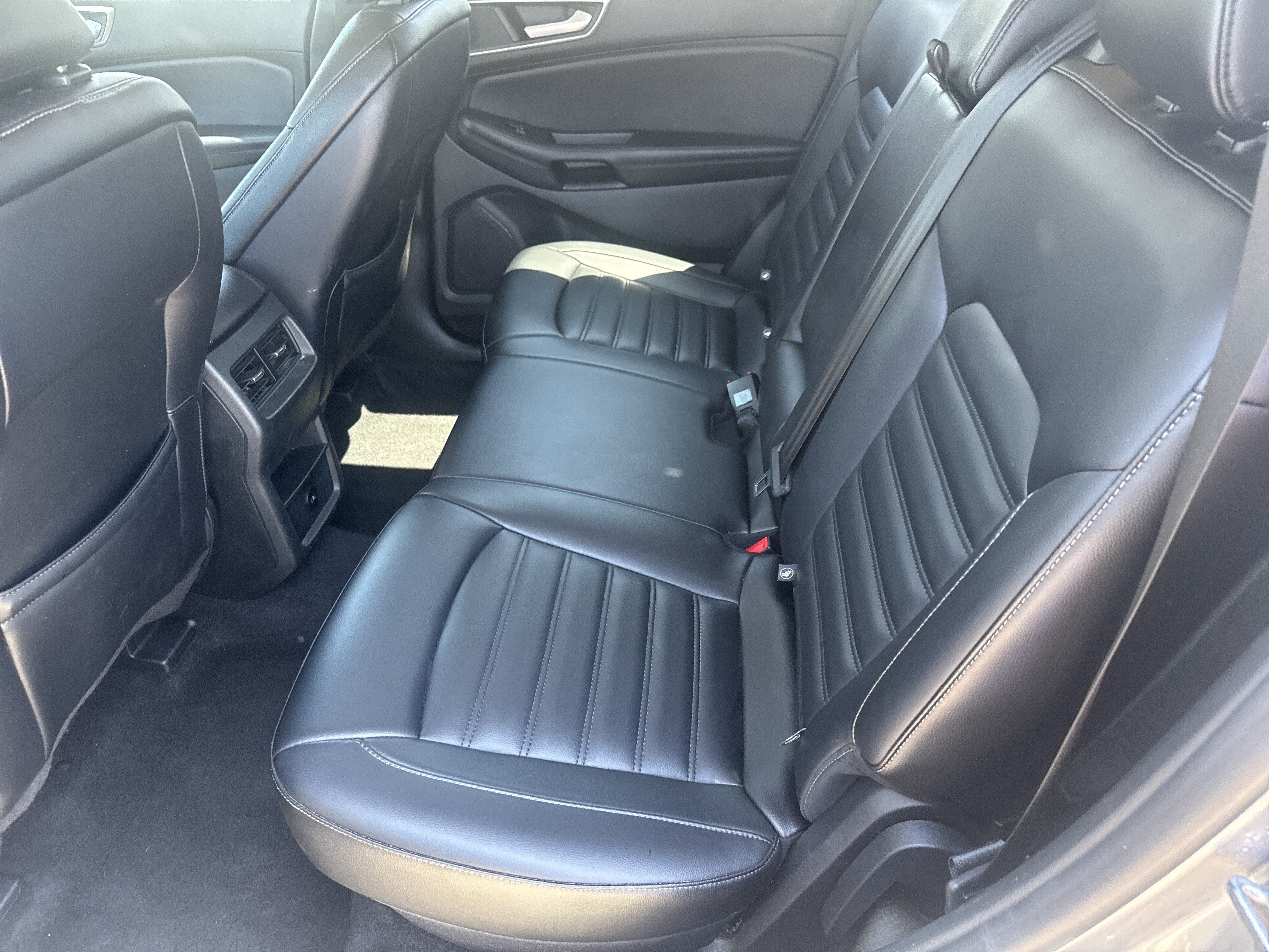 Used 2024 Ford Edge SEL AWD/4WD image 6