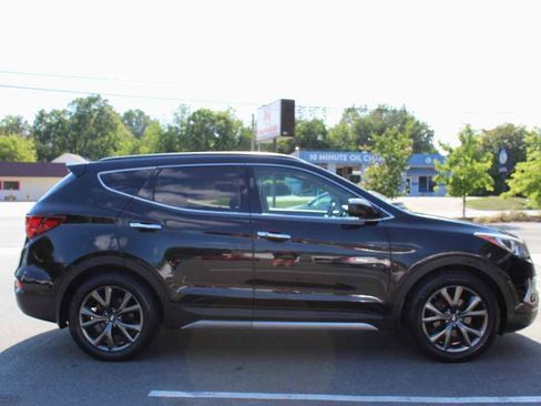 Used 2018 Hyundai Santa Fe Sport w/ Cargo Package AWD/4WD image 4