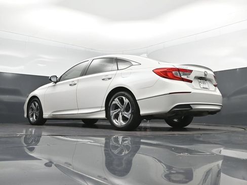 Used 2018 Honda Accord EX image 39