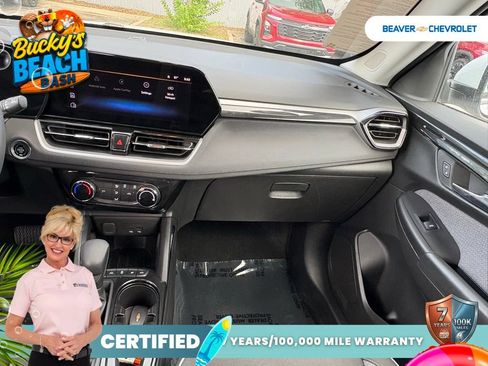 Used 2025 Chevrolet TrailBlazer LT AWD/4WD image 17